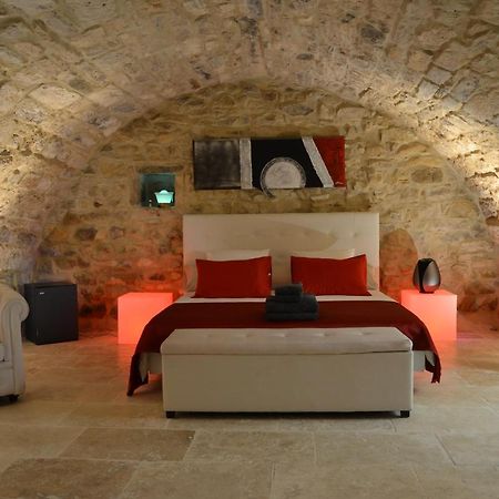 Chambre D'Hote Romantique Avec Spa Privatif Domaine Les Nuits Envoutees - Vezenobres Екстериор снимка