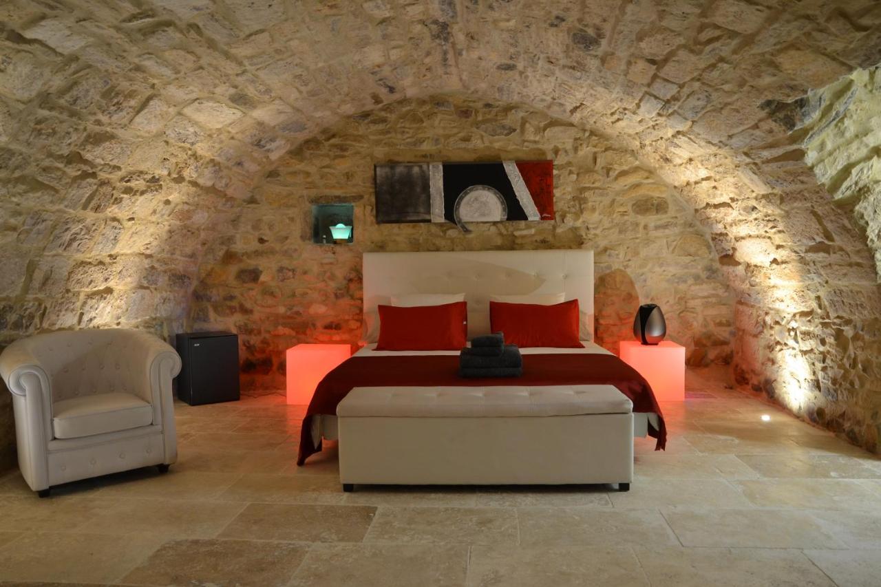 Chambre D'Hote Romantique Avec Spa Privatif Domaine Les Nuits Envoutees - Vezenobres Екстериор снимка
